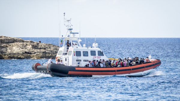 Circa 1.000 migranti sono sbarcati in Italia nel fine settimana