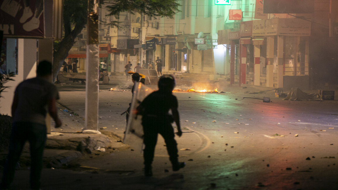 Tunisia protest, police clash