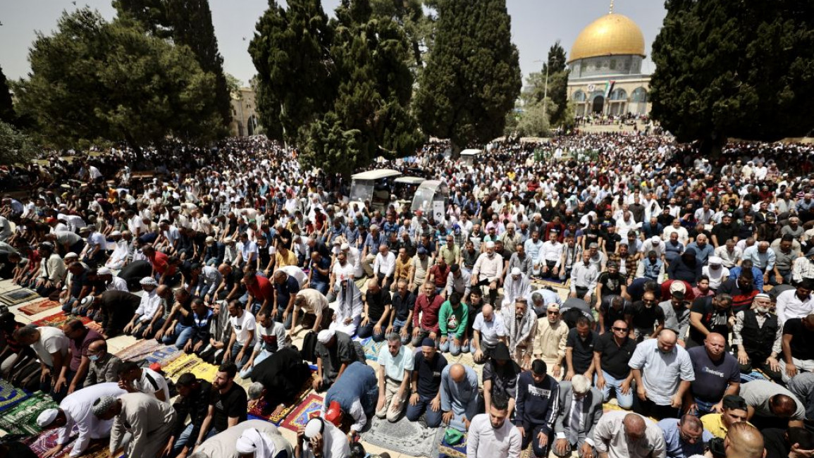 An estimated 160,000 people gathered at the Al-Aqsa Mosque [Getty]
