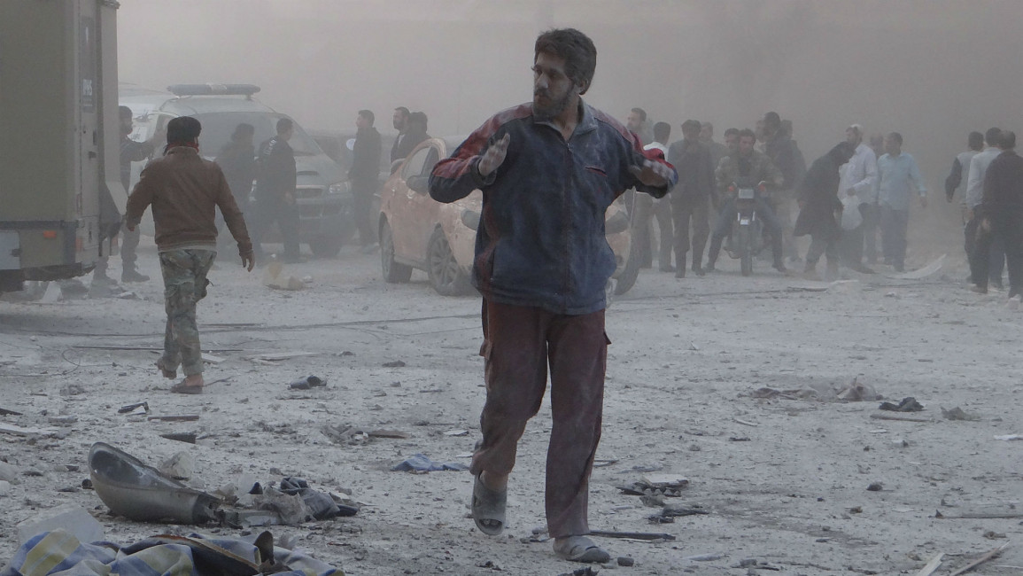 Casualties after Syrian Regimes barrel bomb attack