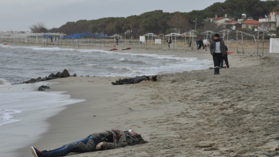 Bodies of refugees Turkey shore