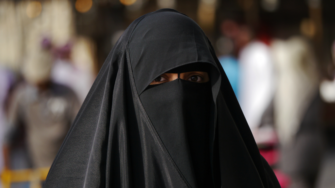 woman niqab