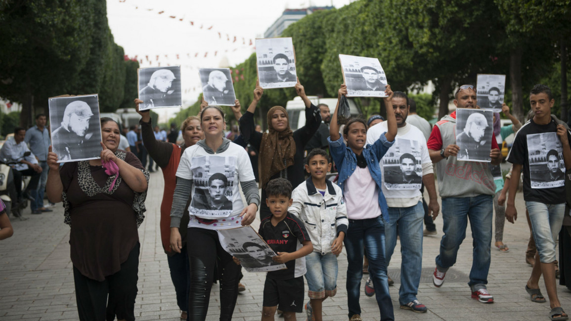 tunisia torture protest