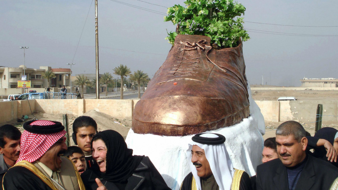 Iraq shoe statue - AFP