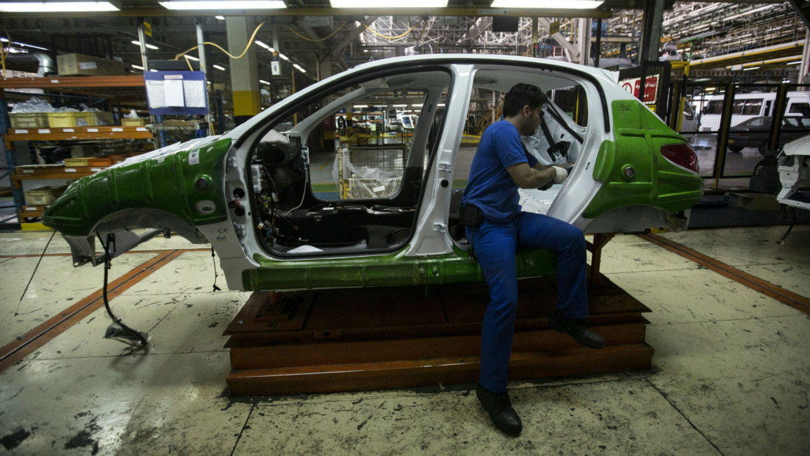 Iran car manufacture -- AFP