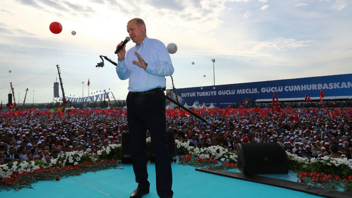 Massive rally for Erdogan in Istanbul (Anadolu)