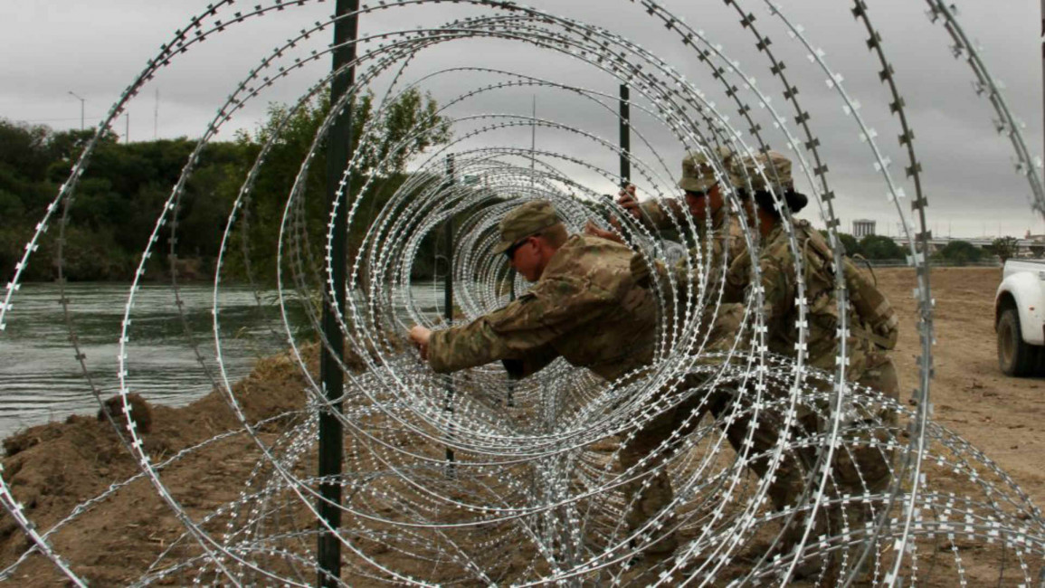 US border Mexico barbed wire - AFP