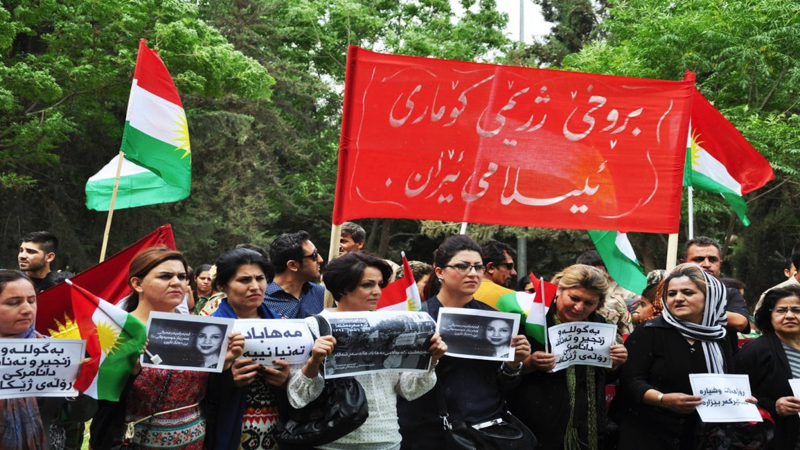 تواصل المظاهرات في أربيل احتجاجاً على وفاة فتاة "مهاباد"