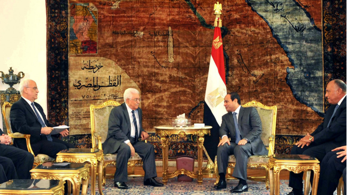 Sisi and Abbas meet in Cairo in September 2014