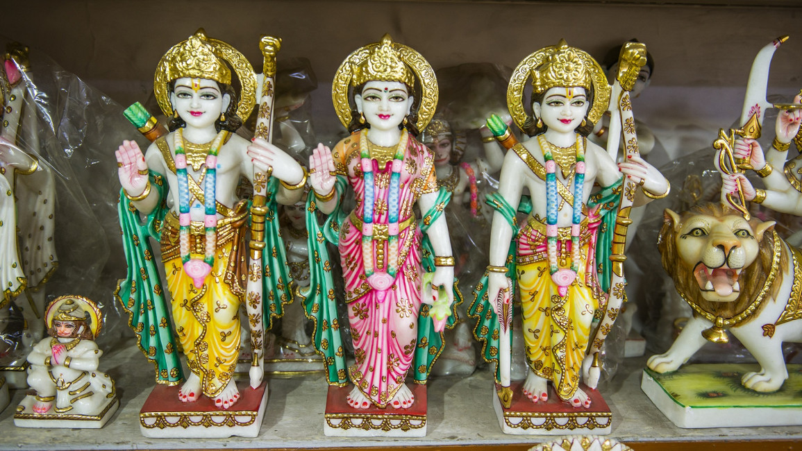 hindu statues