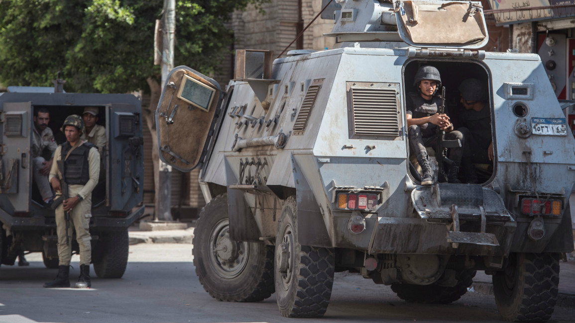 Egyptian policemen -- AFP