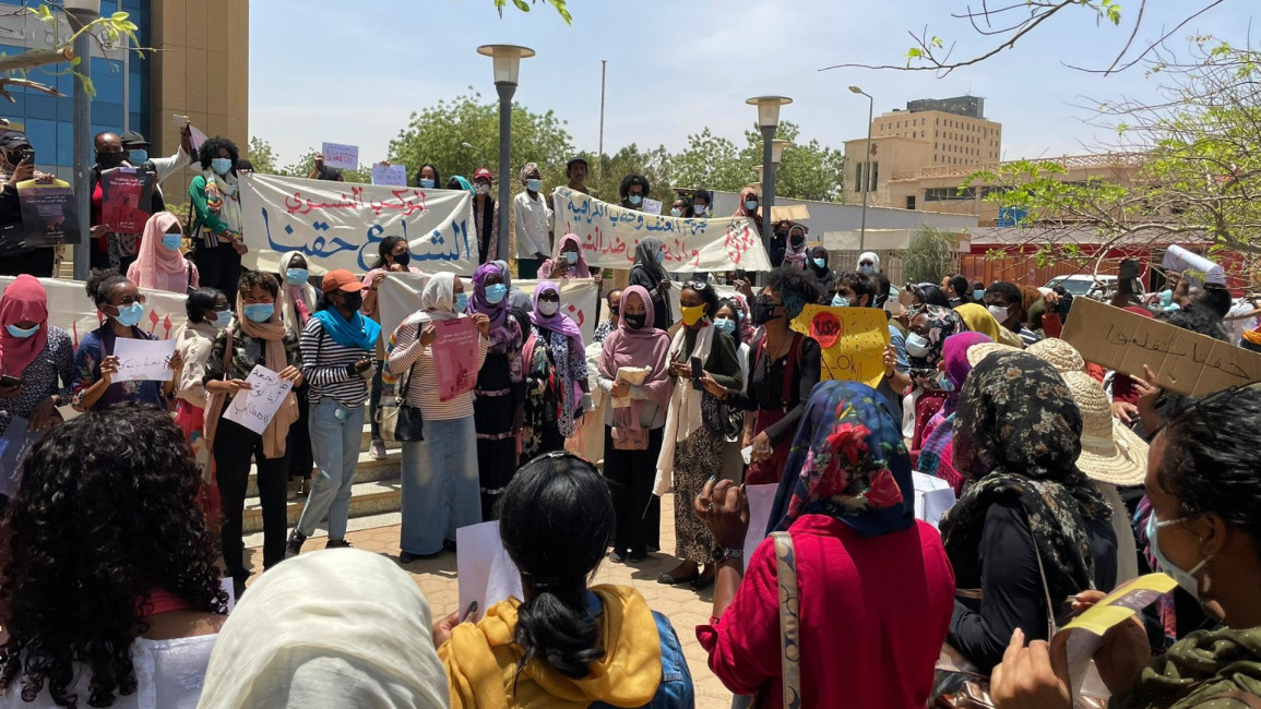 sudan women protest - twitter