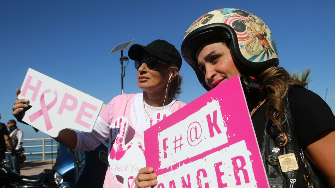 Lebanon march raising awareness for breast cancer (Getty)