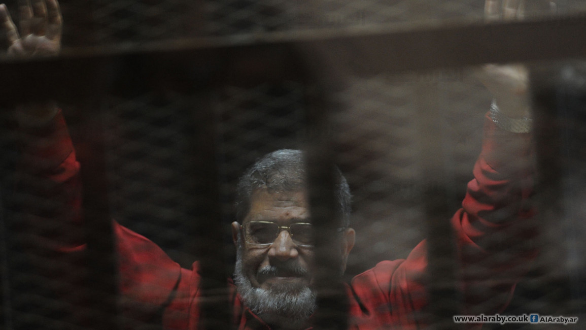الهتاف لمرسي بقضية التخابر مع قطر