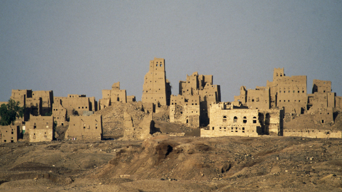 marib yemen old city ruins de agostini