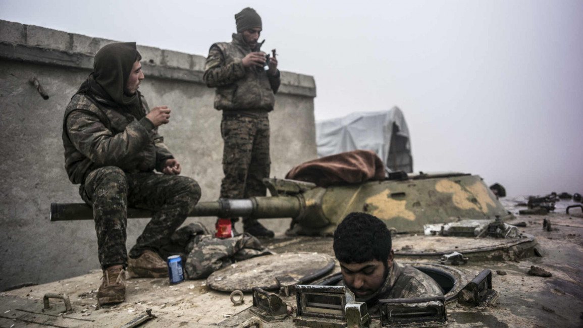 YPG fighters outside Raqqa NurPhoto