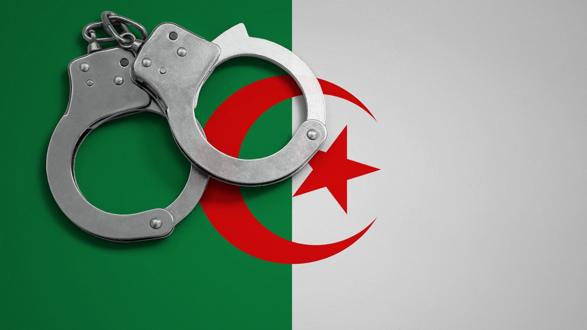 algeria flag handcuffs