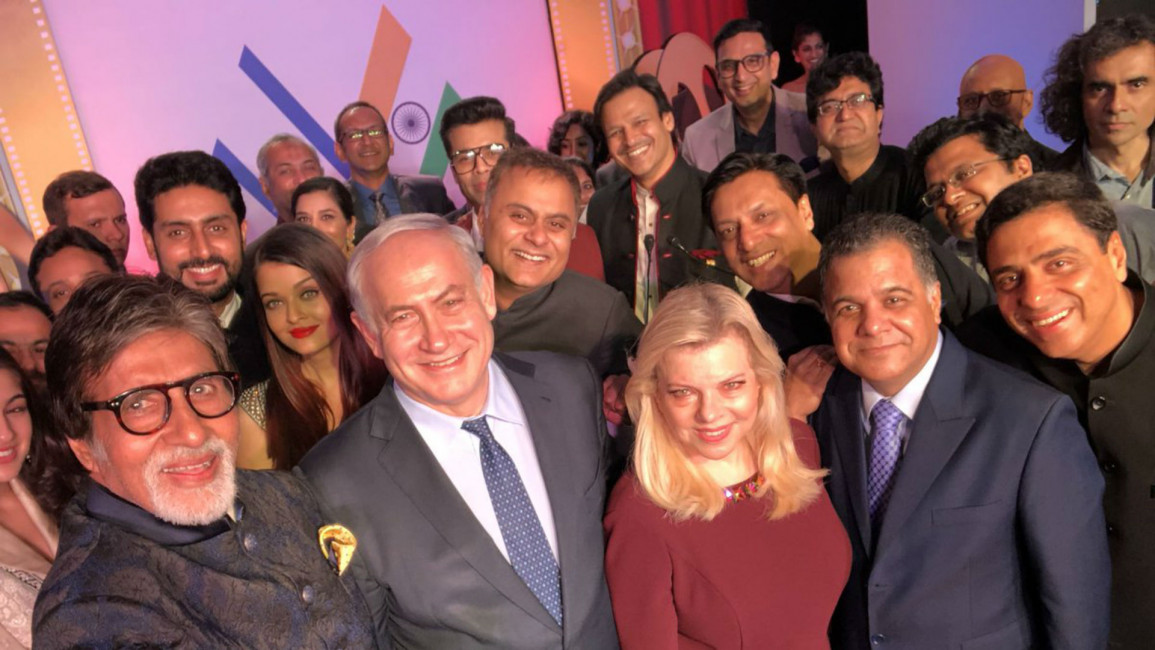Netanyahu Bollywood selfie = Twitter