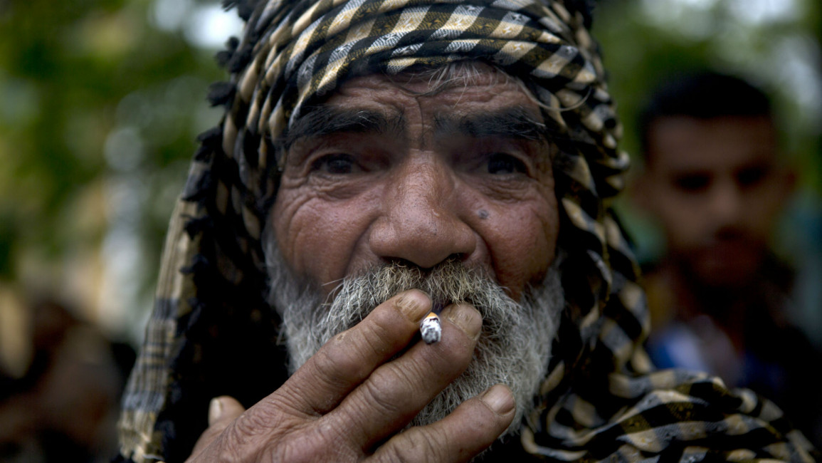 Palestinian Gaza smoker cigarette AFP