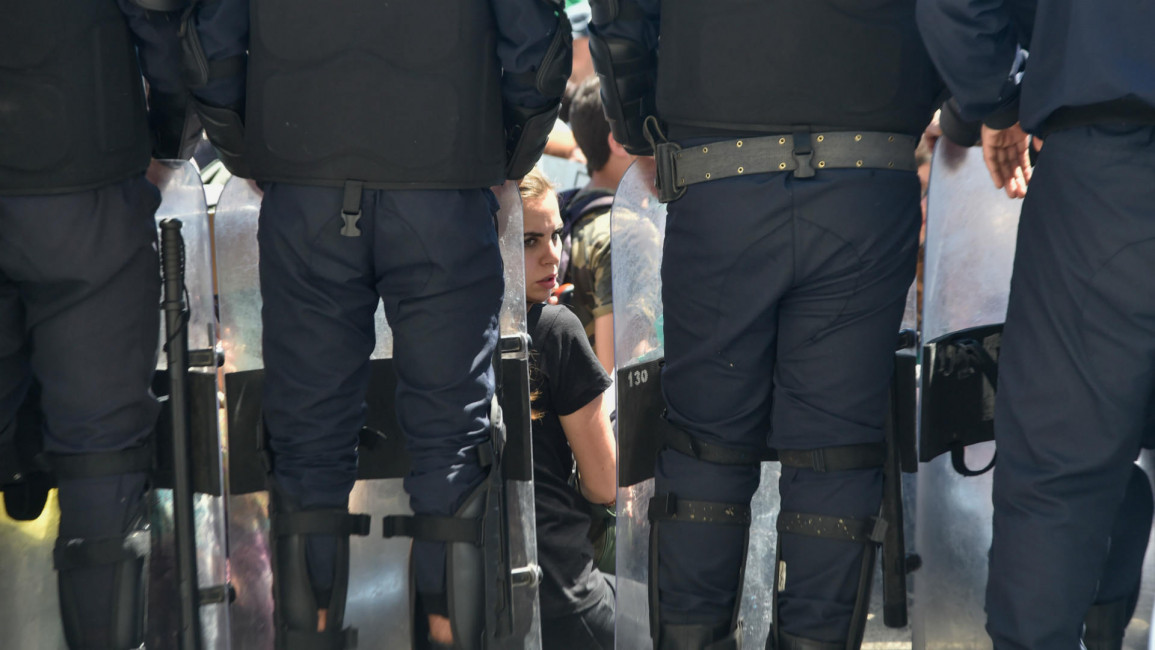 Algeria protests guards - Getty