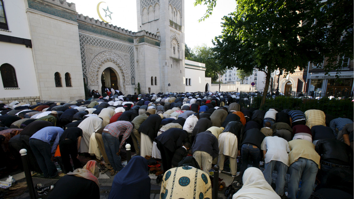 Great Mosque France prayers 