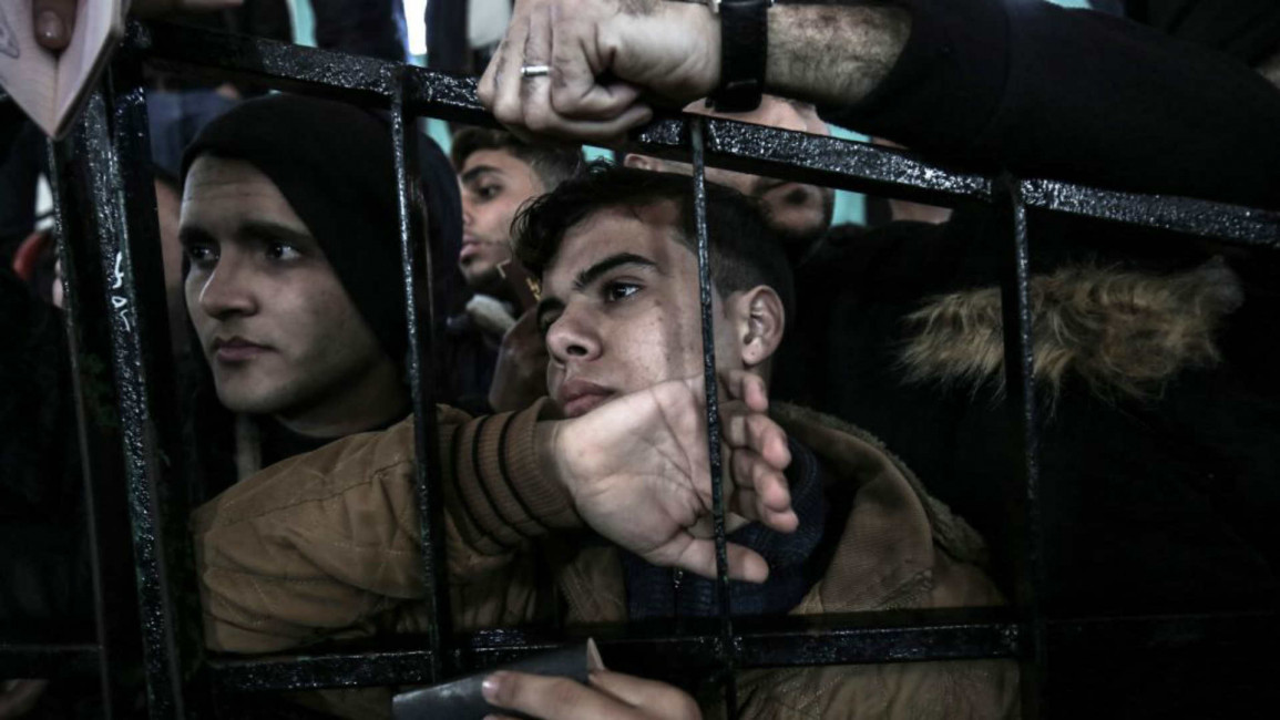 Palestinians Rafah crossing - AFP